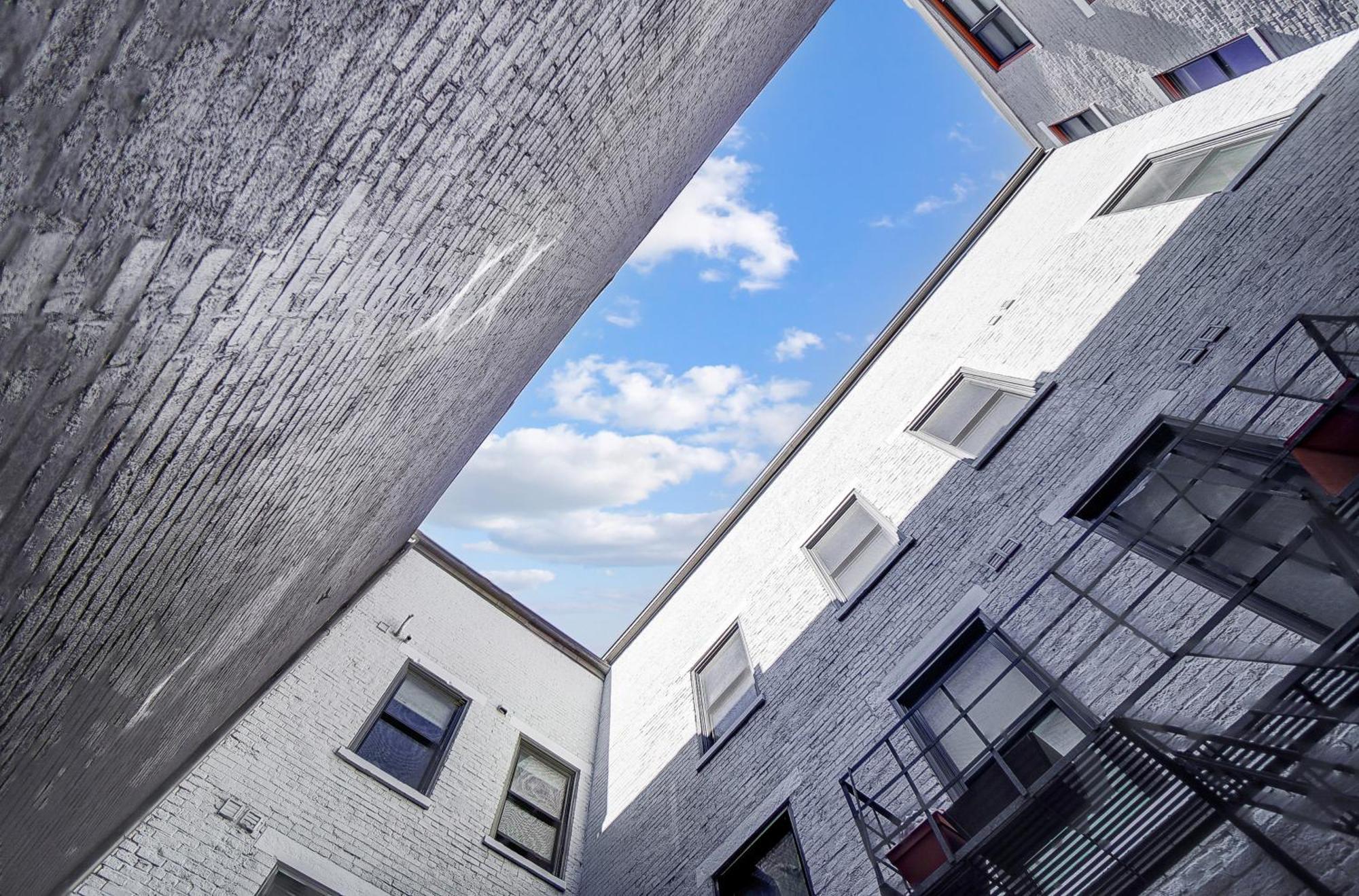 Sunny Downtown Apartment, Walk To Washington Park! Cincinnati Bagian luar foto