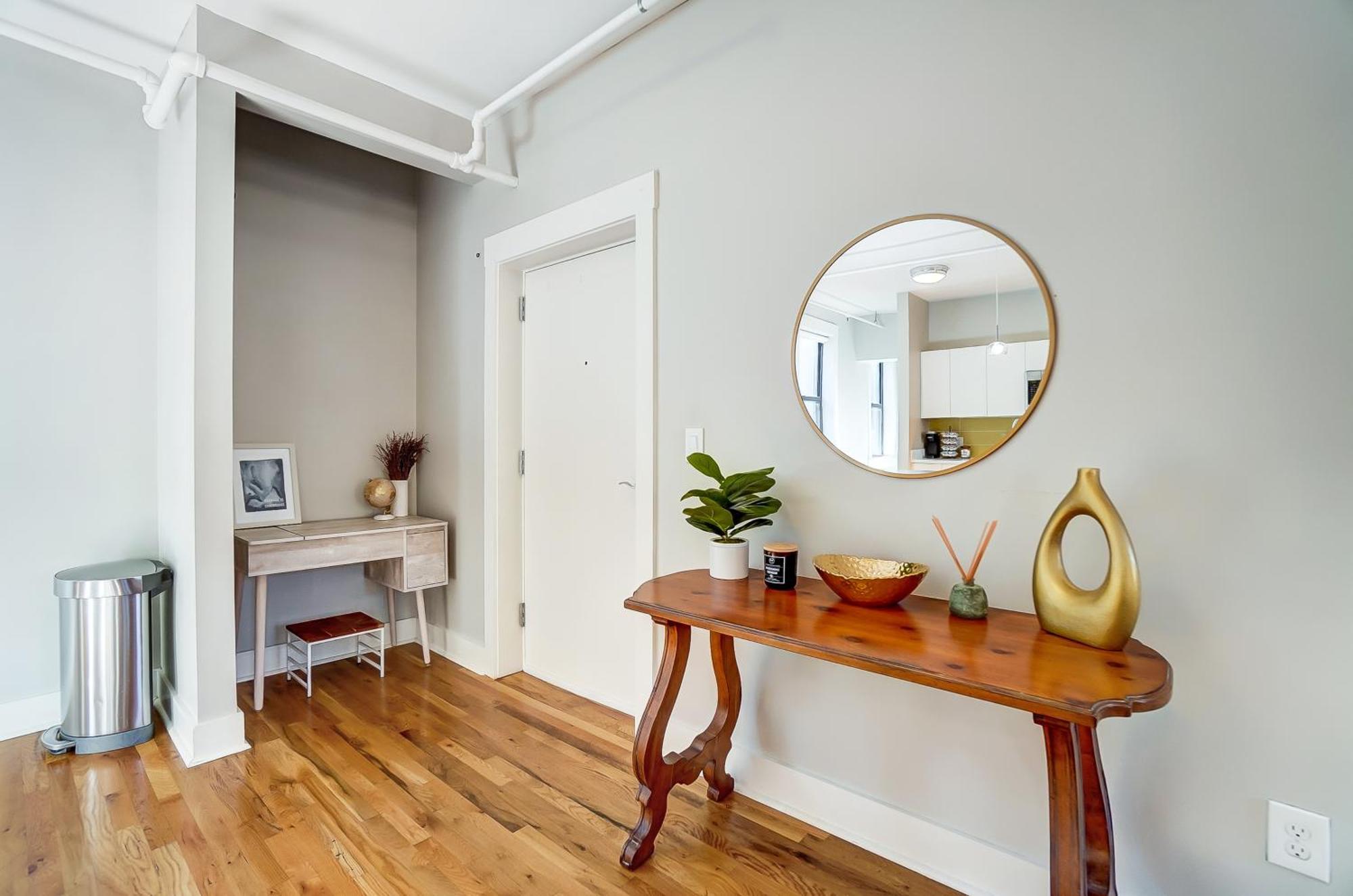 Sunny Downtown Apartment, Walk To Washington Park! Cincinnati Bagian luar foto